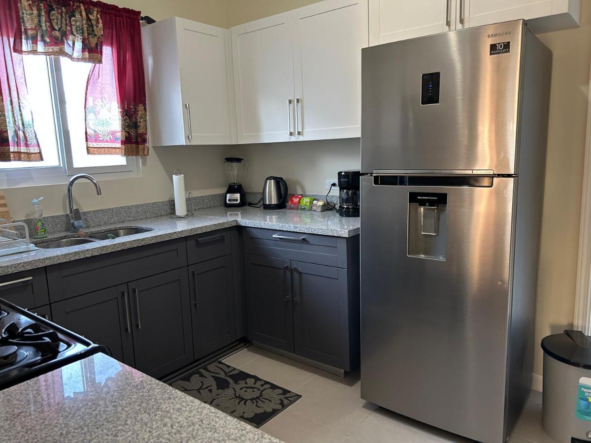 Seamist Villa @Oceanpointe Lucea Comfy 2Br W/Pool Gym & Parking Exterior foto
